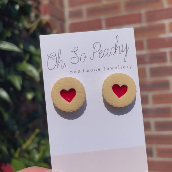 Polymer clay jammie dodger ball stud earrings video